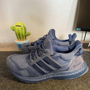 adidas Ivy Park x UltraBoost blue // size 6